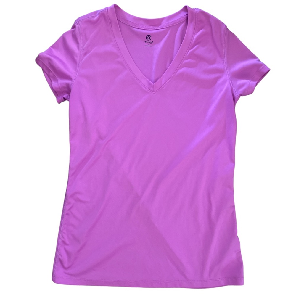 Fuchsia Champion V-neck short sleeve top.
